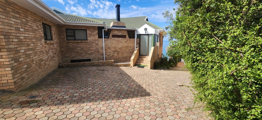 5 Bedroom Property for Sale in Dana Bay Western Cape